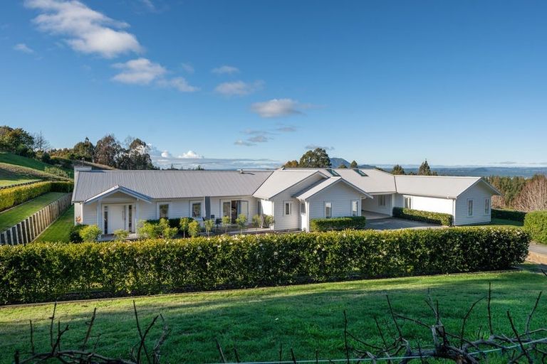 Photo of property in 2/21 Highland Drive, Acacia Bay, Taupo, 3385