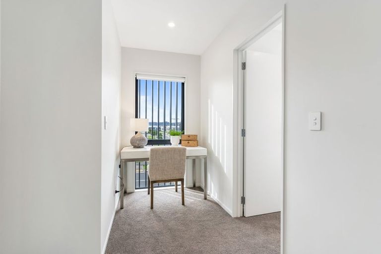 Photo of property in 3 Aquamarine Road, Rosehill, Papakura, 2113