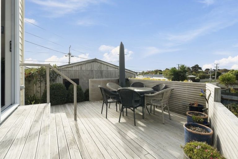 Photo of property in 22 Gray Avenue, Paraparaumu Beach, Paraparaumu, 5032