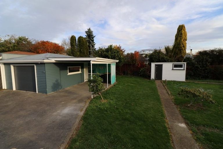 Photo of property in 12 Highbury Drive, Levin, 5510