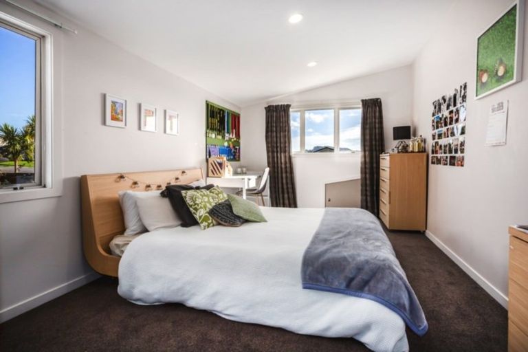 Photo of property in 53 Navigation Drive, Whitby, Porirua, 5024