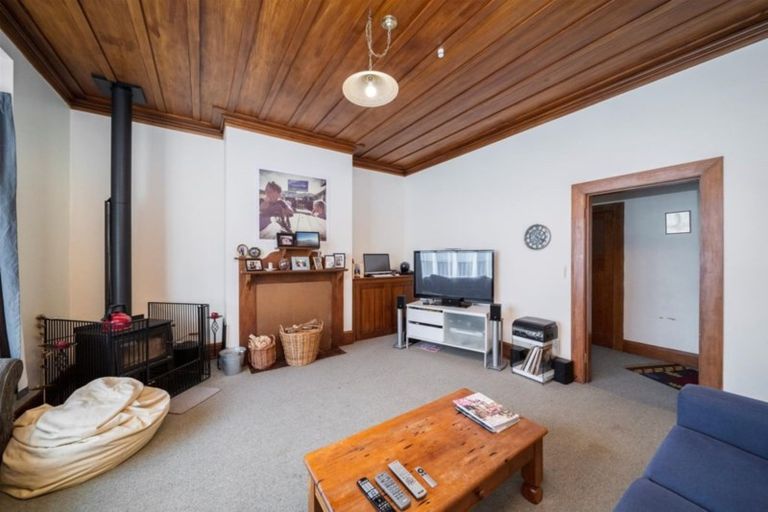 Photo of property in 12 Puriri Street, Hawera, 4610