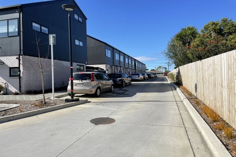 Photo of property in 63 Ivy Nola Way, Henderson, Auckland, 0612