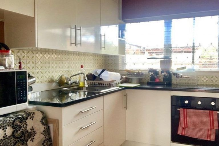 Photo of property in 2/75 Coronation Road, Papatoetoe, Auckland, 2025