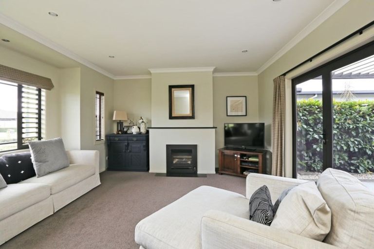 Photo of property in 6 Lardon Place, Frimley, Hastings, 4120