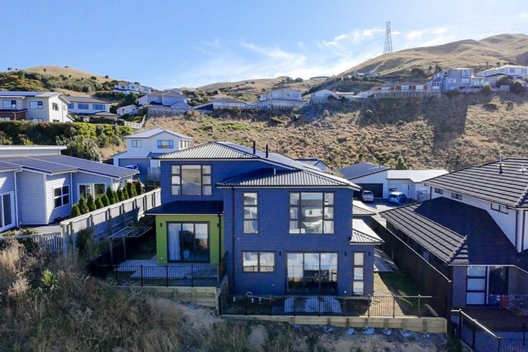 Photo of property in 6 Atherton Terrace, Churton Park, Wellington, 6037