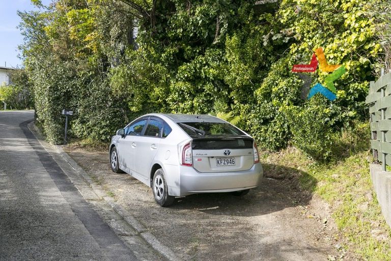 Photo of property in 80 Collier Avenue, Karori, Wellington, 6012