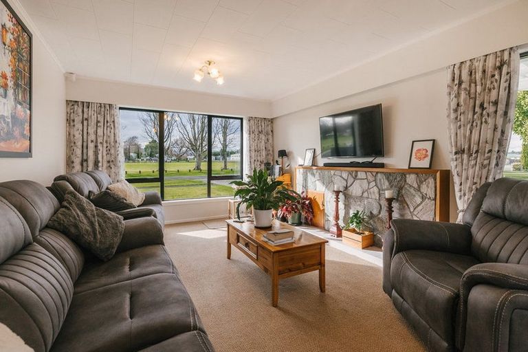 Photo of property in 14 Pollen Street, Woodville, 4920