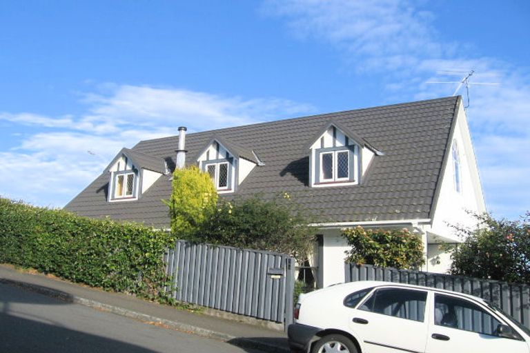 Photo of property in 120 Chaucer Road, Hospital Hill, Napier, 4110