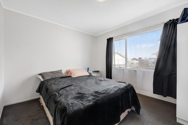 Photo of property in 22 Larne Avenue, Pakuranga Heights, Auckland, 2010