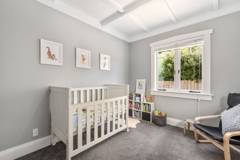 Photo of property in 8 Creamer Avenue, Belmont, Auckland, 0622