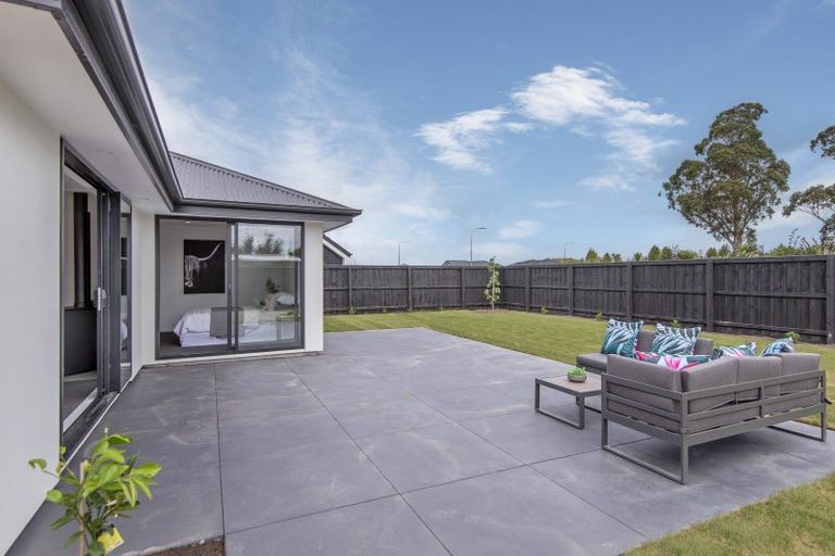 Photo of property in 32 Dynes Road, Rolleston, 7615