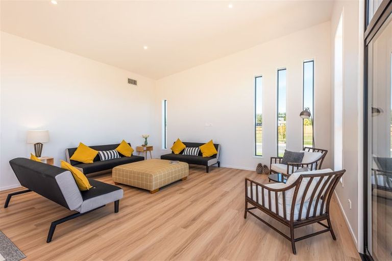 Photo of property in 18 Twin Meadows Drive, Casebrook, Christchurch, 8051