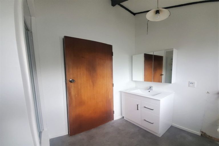 Photo of property in 129 Constable Street, Newtown, Wellington, 6021