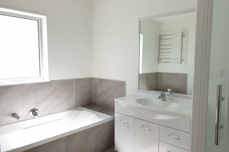 Photo of property in 6 Treestump Road, Takanini, 2112