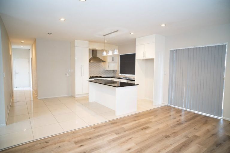 Photo of property in 17 Clendon Place, Manurewa, Auckland, 2102