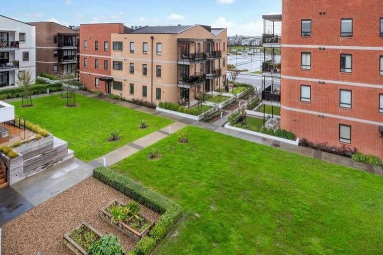 Photo of property in 216/81 Mapou Road, Hobsonville, Auckland, 0616