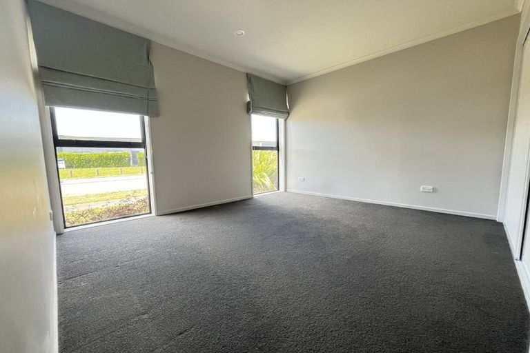 Photo of property in 34 William Dawson Crescent, Wigram, Christchurch, 8025