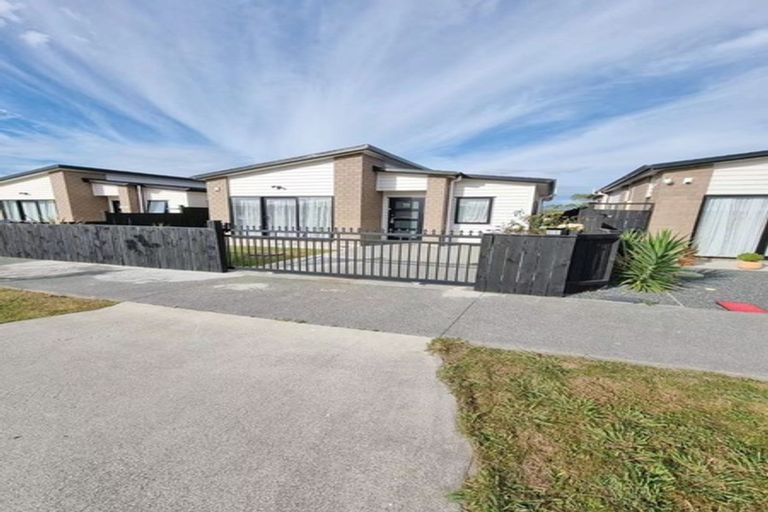 Photo of property in 53 Sapwood Crescent, Takanini, 2110