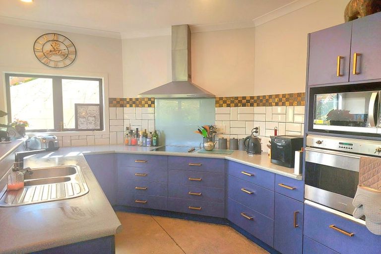 Photo of property in 14 Anaheim Place, Churton Park, Wellington, 6037