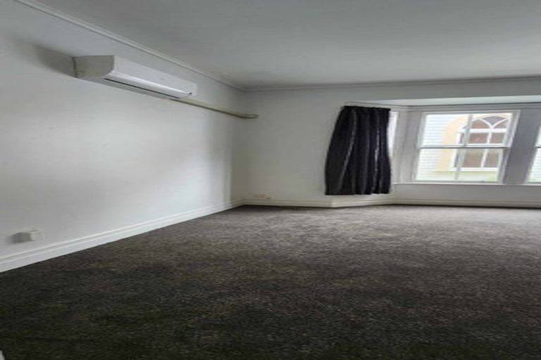 Photo of property in 180-182 Ohiro Road, Brooklyn, Wellington, 6021