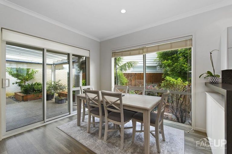 Photo of property in 10 Toheroa Street, Hobsonville, Auckland, 0616