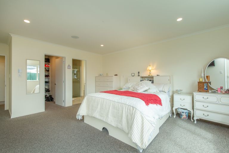 Photo of property in 55 Oakwood Drive, Rangiora, 7400