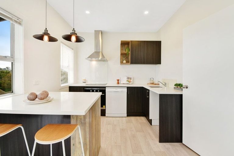 Photo of property in 12a Matai Road, Stanmore Bay, Whangaparaoa, 0932