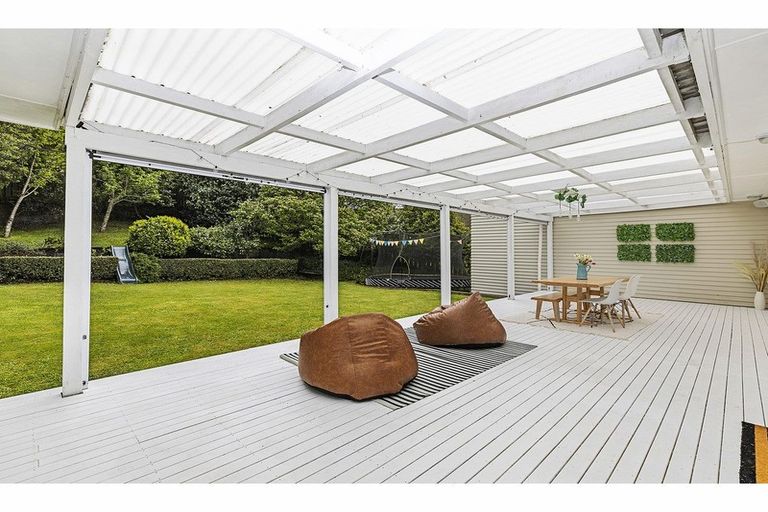 Photo of property in 108 Broderick Road, Johnsonville, Wellington, 6037