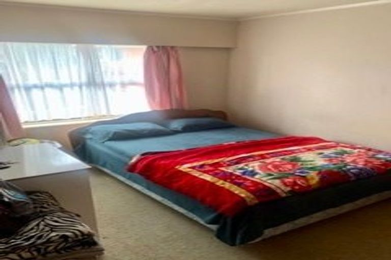 Photo of property in 2/13 Hoteo Avenue, Papatoetoe, Auckland, 2025