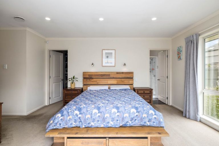 Photo of property in 8 Napoleon Close, Harewood, Christchurch, 8051