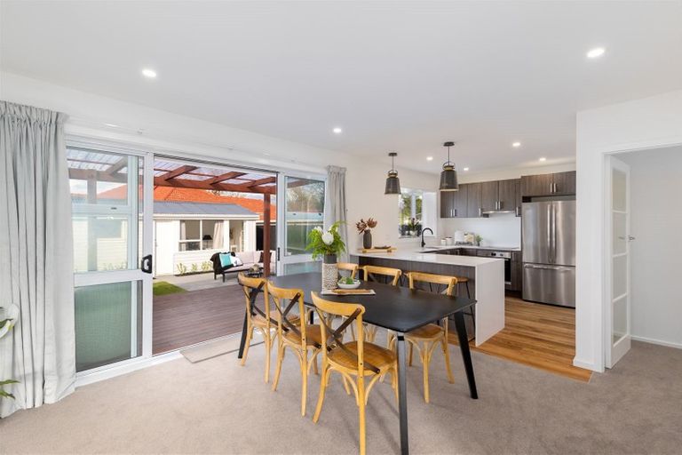 Photo of property in 31 Greendale Avenue, Avonhead, Christchurch, 8042