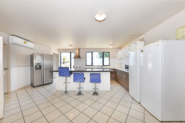 Photo of property in 160 Peverel Street, Riccarton, Christchurch, 8041