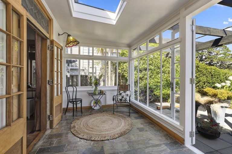 Photo of property in 75 Karepa Street, Brooklyn, Wellington, 6021