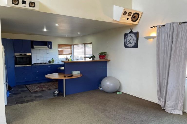 Photo of property in 2/136 Coronation Road, Papatoetoe, Auckland, 2025