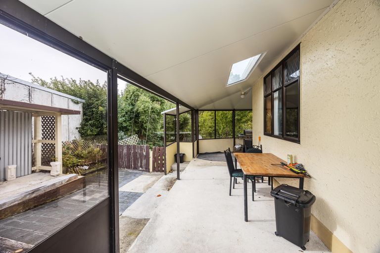 Photo of property in 15 Kelvin Street, South Hill, Oamaru, 9400