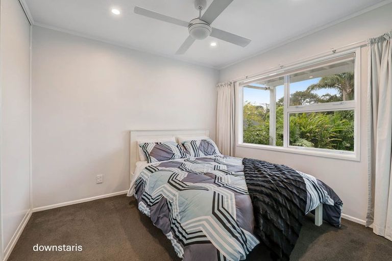 Photo of property in 1/302 Sunset Road, Windsor Park, Auckland, 0632
