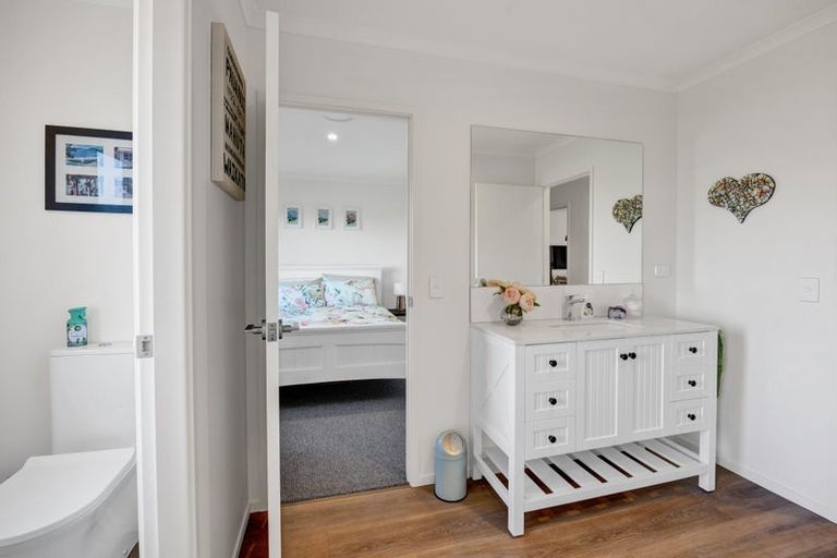 Photo of property in 60 Turangi Road, Motunui, Waitara, 4383