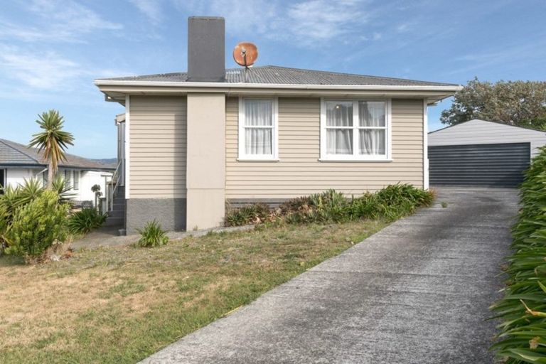 Photo of property in 7 Te Puke Street, Titahi Bay, Porirua, 5022