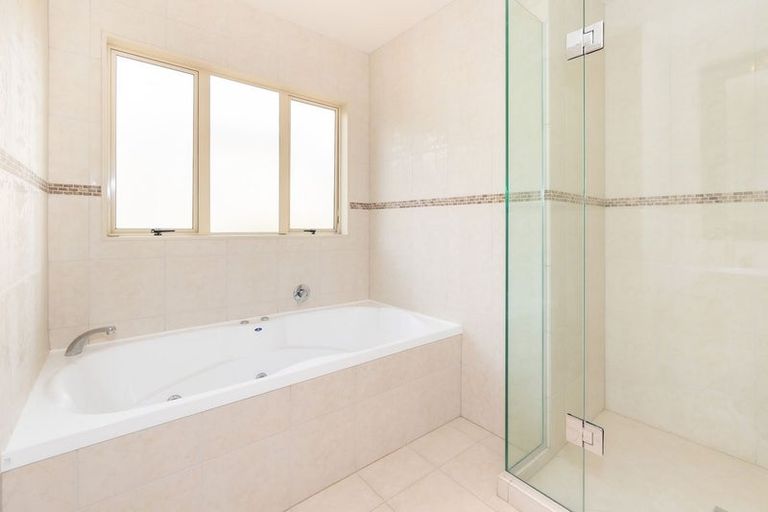 Photo of property in 40 Monte Cassino Place, Birkdale, Auckland, 0626