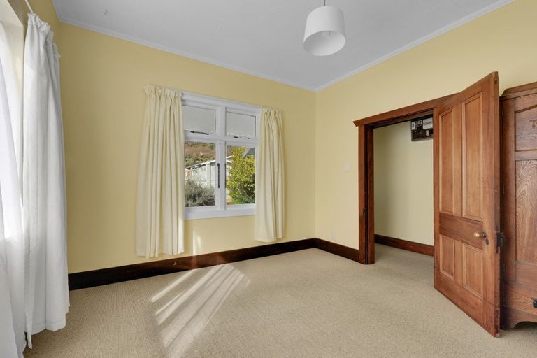 Photo of property in 30 Waimea Road, Nelson South, Nelson, 7010