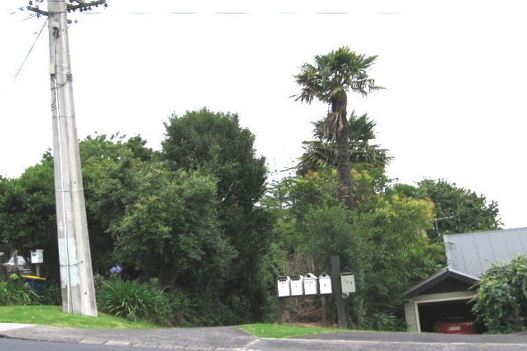 Photo of property in 1/147 Ocean View Road, Hillcrest, Auckland, 0627