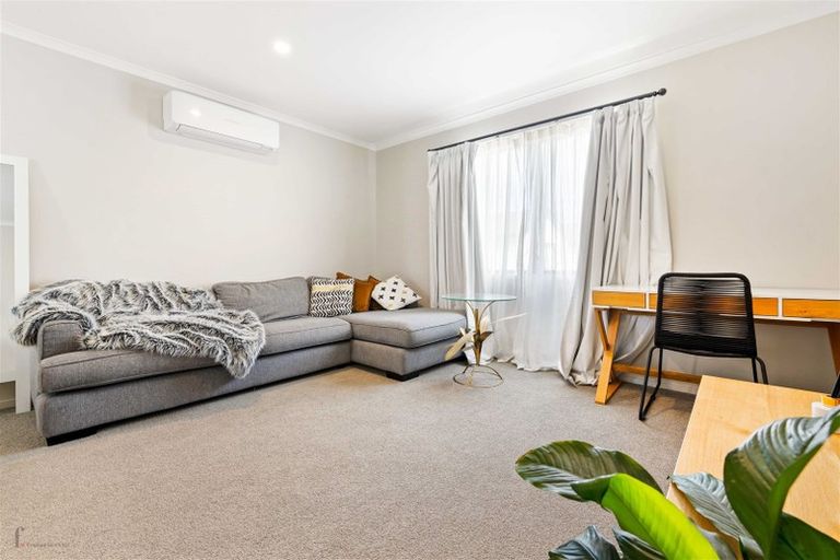 Photo of property in 4 Peihana Road, Hobsonville, Auckland, 0616