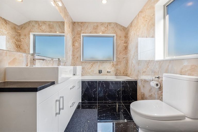 Photo of property in 14 Fong Road, Flat Bush, Auckland, 2019