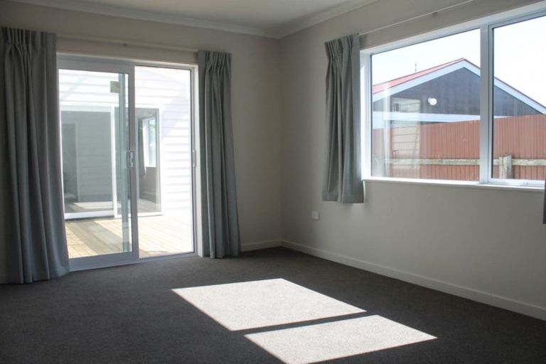 Photo of property in 9 Russell Street, Westport, 7825