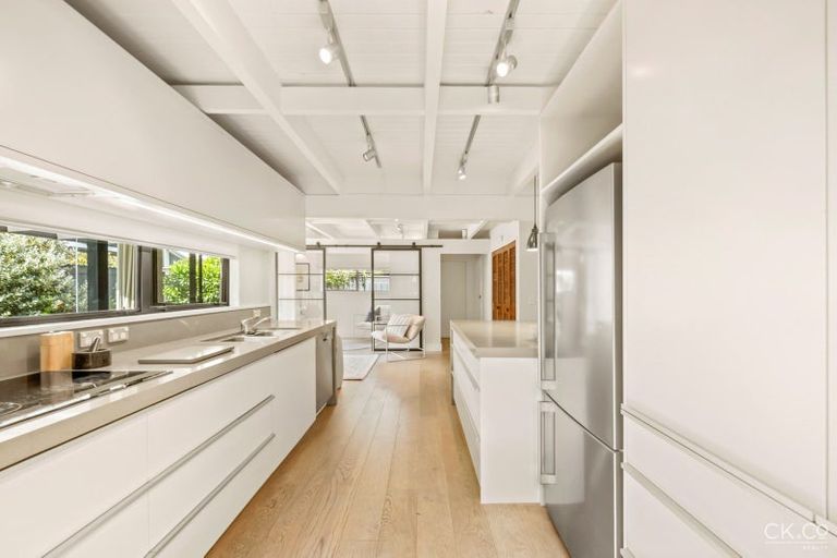Photo of property in 32 Saint Columbans Grove, Boulcott, Lower Hutt, 5010