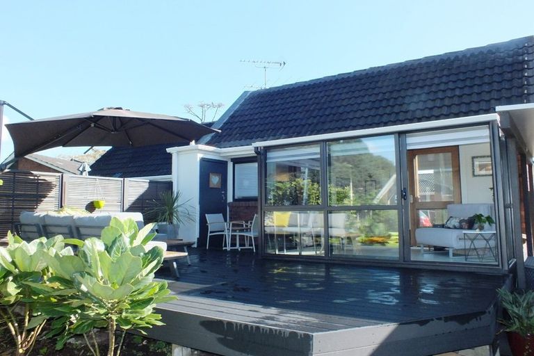 Photo of property in 3 Bellbird Place, Orewa, 0931