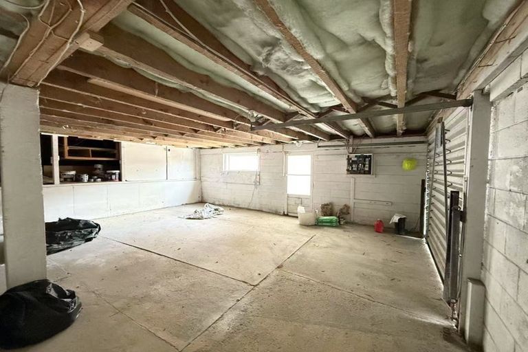 Photo of property in 9 Selwyn Crescent, Forrest Hill, Auckland, 0620