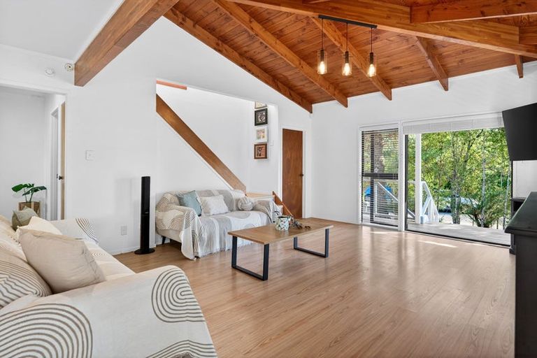 Photo of property in 2/36 Gatman Street, Birkdale, Auckland, 0626
