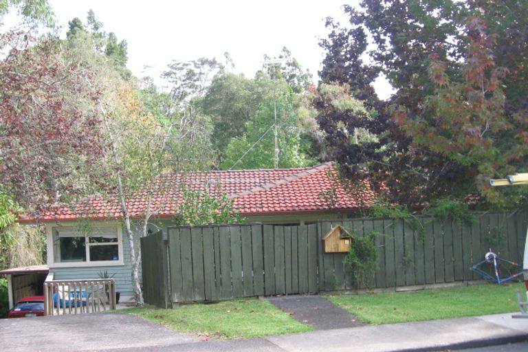 Photo of property in 17 Daffodil Street, Titirangi, Auckland, 0604